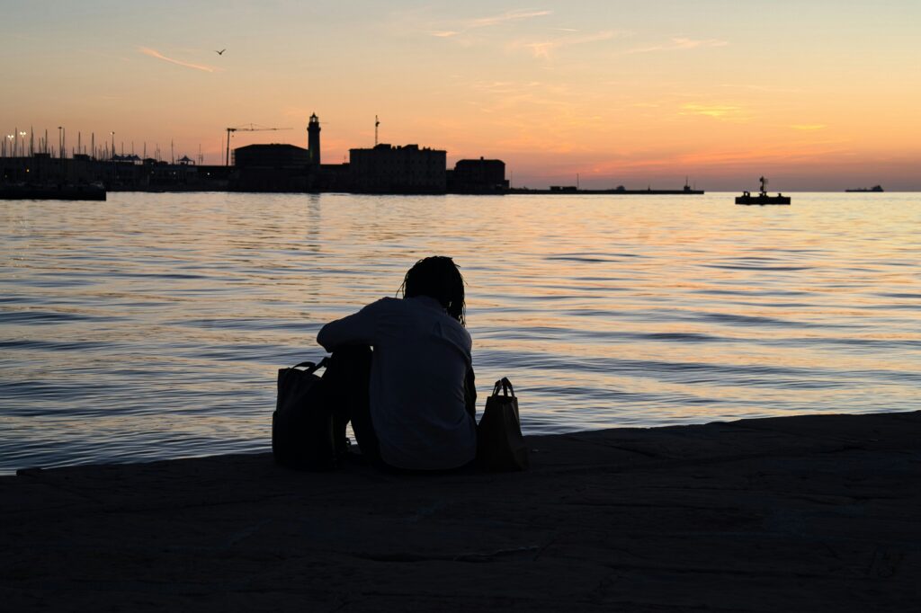 A patient learning how to stop intrusive thoughts fast and managing intrusive thoughts through TMS therapy for OCD at Hidalgo TMS, a premier OCD treatment Miami provider and Miami mental health clinic.