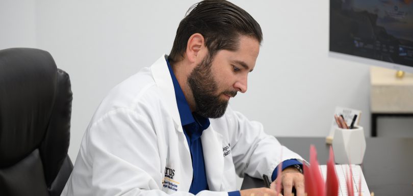 El Dr. Alen Hidalgo ofrece la mejor experiencia de psiquiatría cerca de usted y servicios psiquiátricos en Miami en su clínica de salud mental en Miami.