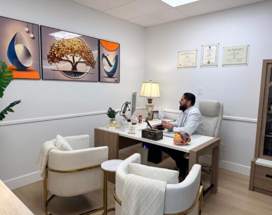 OCD Specialist Miami providing intrusive thoughts help and brain circuit regulation for obsessive-compulsive disorder treatment.